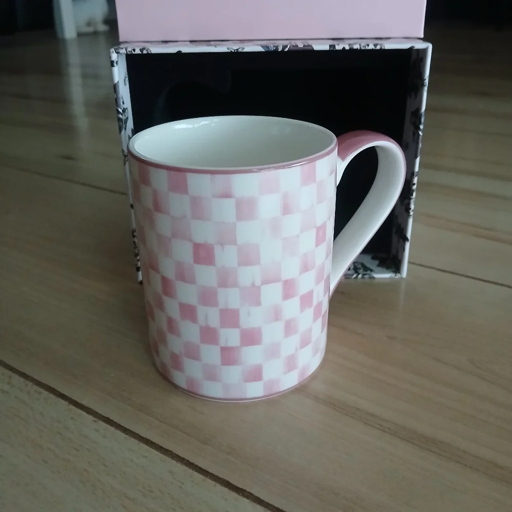 MacKenzie-Childs Brand New Mug "Alice In Wonderland" Duchess Mug - Picture 3 of 7